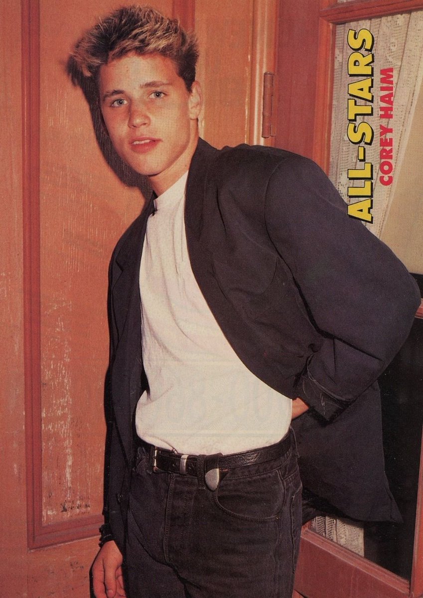 KazPontitaire's tweet image. ❤️ this 80s dad belt 
#CoreyHaim