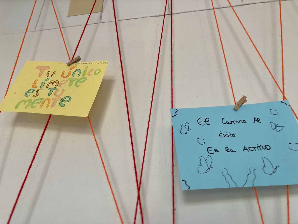 Gesmed's tweet photo. En #Moncada estrenamos 🔤 panel de frases motivadoras que nos trajo el alumnado del módulo #TAPSD del Instituto Tierno Galván!! Un regalo para todo el centro que podemos disfrutar cada día y aplicar en nuestra vida 🙌
#GesmedMoncada @AytoMoncada @GVAIgualtat https://t.co/6tKtrUCHLJ