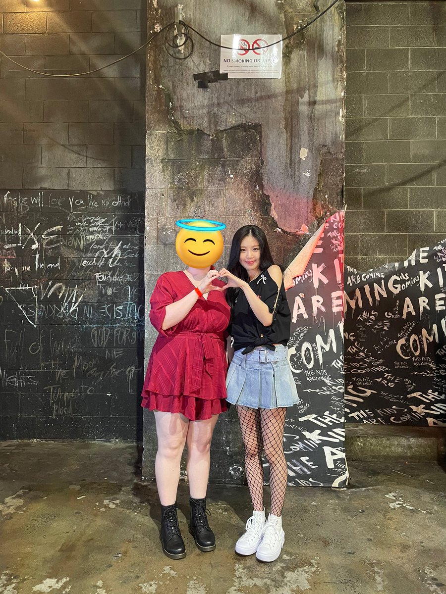Can’t believe I met soojin 😭😭 so happy #SoojinInSydney