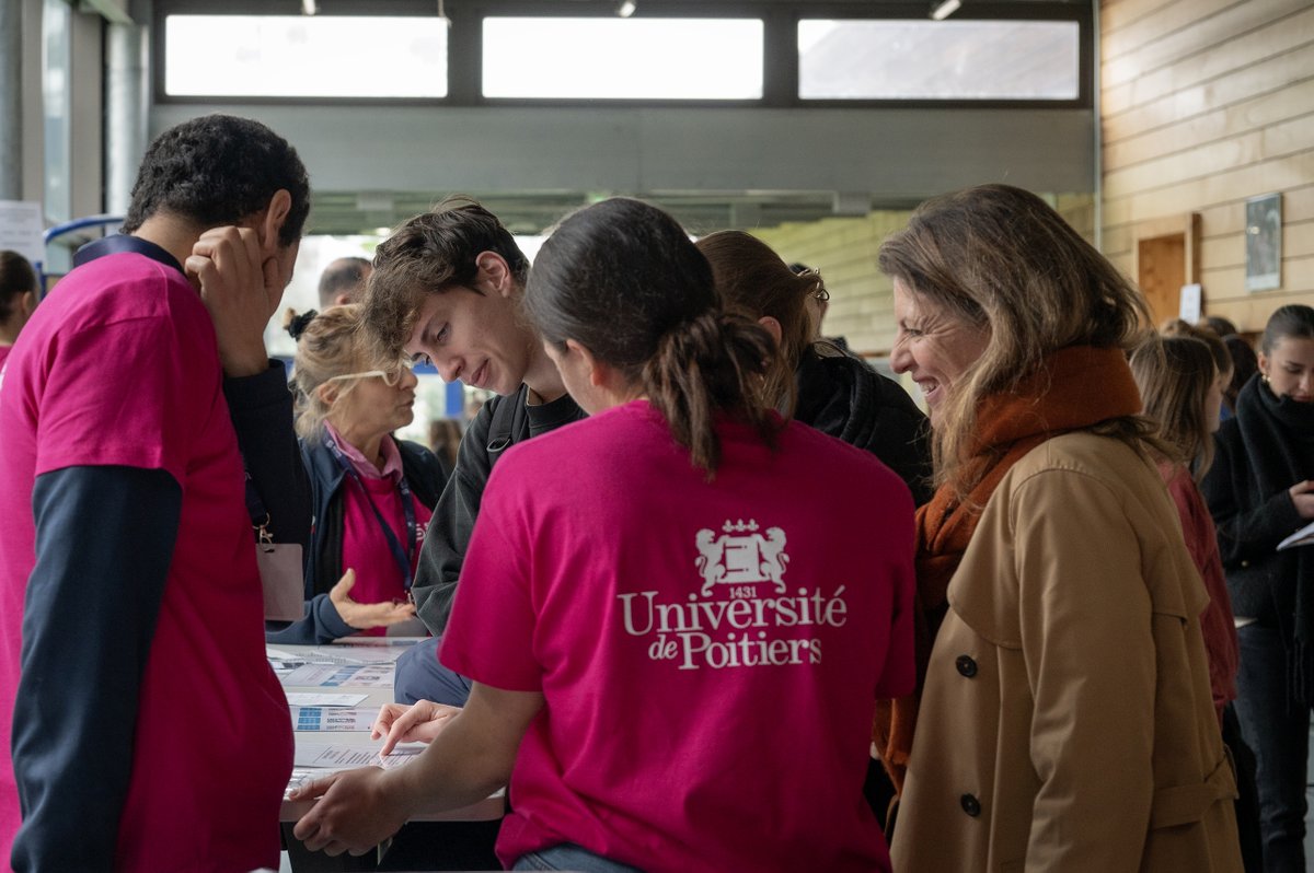 Université de Poitiers tweet media