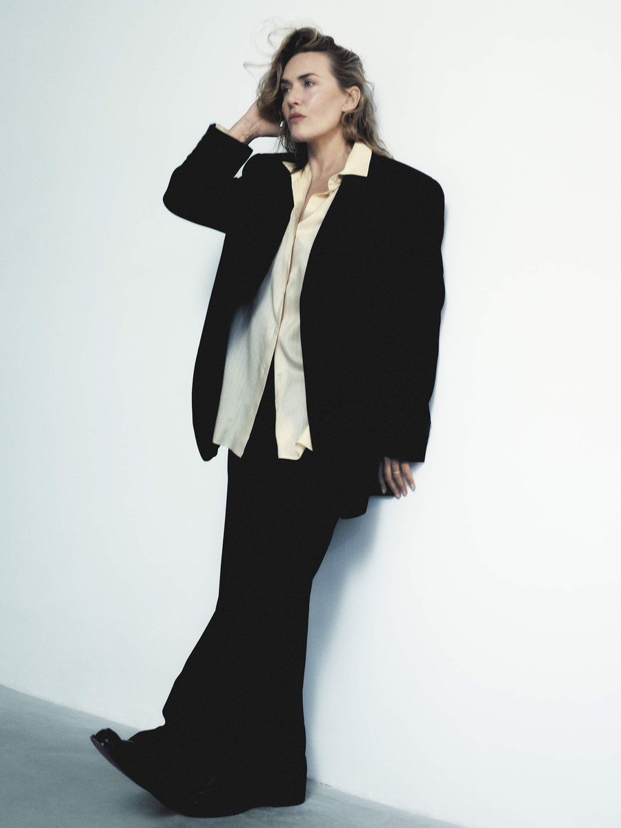 KateWinsletFR's tweet photo. 📸 | Kate photographiée par Yulia Gorbachenko pour Porter Magazine. #KateWinslet https://t.co/juFDE89O9o