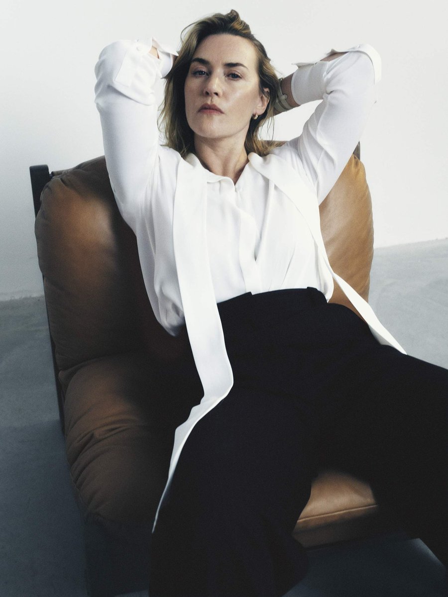 KateWinsletFR's tweet photo. 📸 | Kate photographiée par Yulia Gorbachenko pour Porter Magazine. #KateWinslet https://t.co/juFDE89O9o