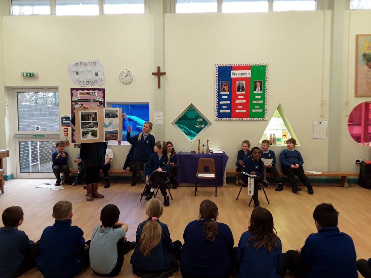 HartestSquirrel's tweet photo. This afternoon, Squirrel's  explained, in their own way, what they have been learning this term in English, Maths, Science and Geography. They made their own presentations which were based around the 'teacher' and the 'student.'
 Well done Squirrel Class! @HartestPrimary https://t.co/TwpoH2VFb1