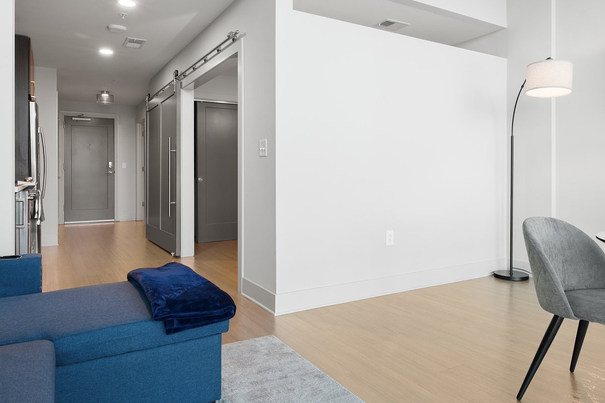 This regular client of mine regularly smashes design out of the park! Very cool high rise in Downtown Raleigh! 

#airbnbphotography #shorttermrentals #realestatephotographer #vrbos #ncphotographers #interiordesign

📸 DM, text, call, or email to book! Website in bio!