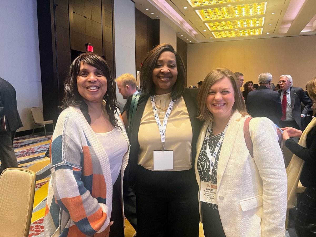 MIColleges's tweet photo. Last week, over 50 advocates from #MIColleges attended the annual Joint National Legislative Summit in Washington, D.C.! Participants got to hear from US Secretary of Energy Jennifer Granholm, meet with Michigan’s US Senators Stabenow and Peters and tour the White House! https://t.co/yT8X09QQ5n