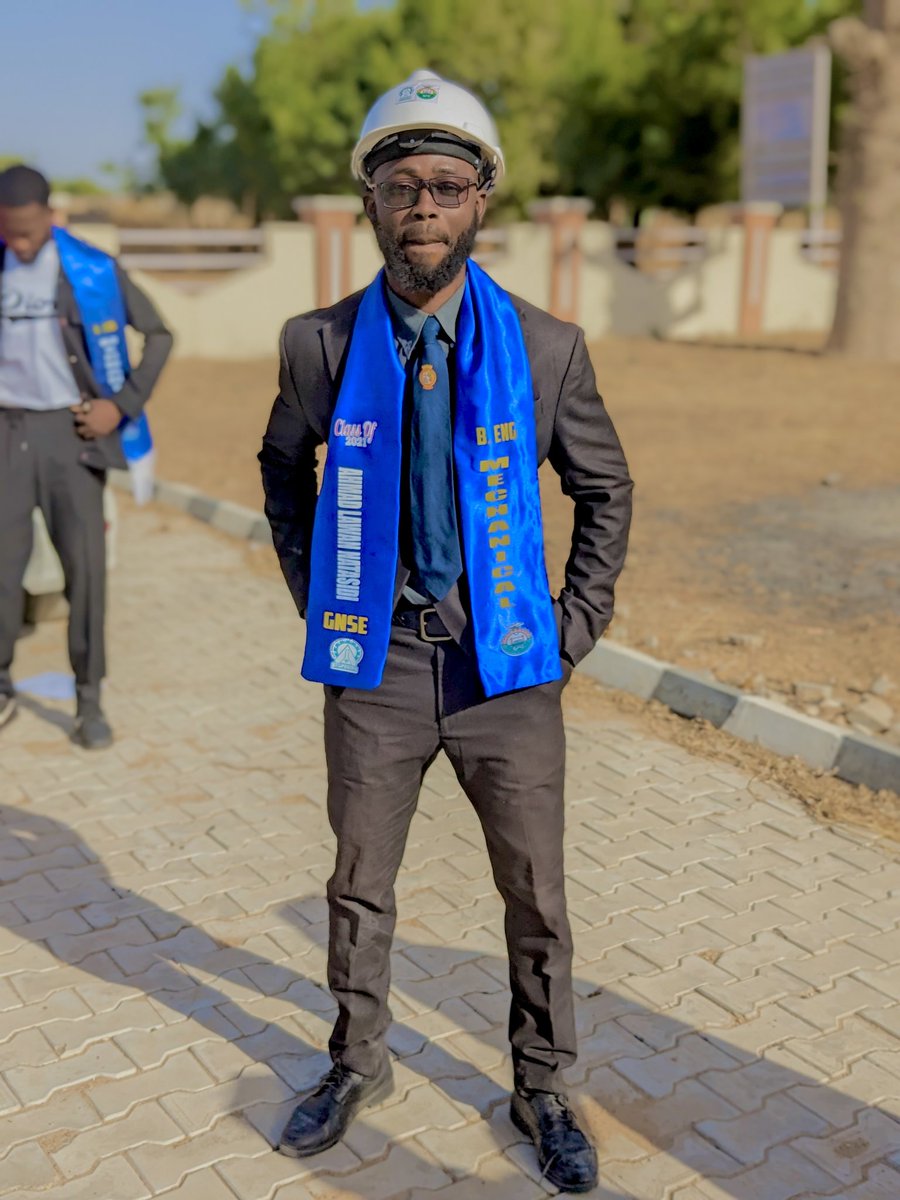 Ahmerd_natasidi's tweet photo. Alhamdulillah 
Inducted into the Nigerian Society of Engineers 👨‍🔬 https://t.co/xQiTNYJqwn