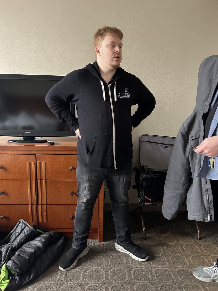 jvjrprod_ffdoc's tweet photo. Today, we're giving a shoutout to the director of our documentary, who is not only a master behind the camera but also an amazing human being. So if you want to support to him, help support our project here: https://t.co/jOY1Ym0rAr #DirectorGoals #frostyfaustings #ffxvi2024 https://t.co/o5oRMH5UNF