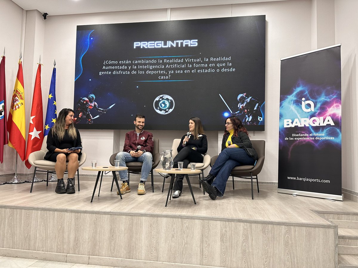 TGamingBizz's tweet photo. Concluimos el ‘I Hackaton Esports VR’ promovido por @barqiasports en el @iLABMadrid hablando sobre “Esports & Sports: The Convergence". Un foro empresarial donde han participado @EmilioHurtadoLP y @Is3ngard en representación de #EBLive para profundizar sobre el estado del sector. https://t.co/A1RqZSL6Im