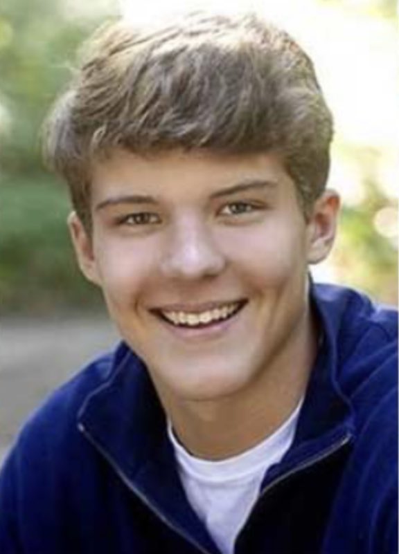 I love playing in the snow with my Jordanian friends 🥰