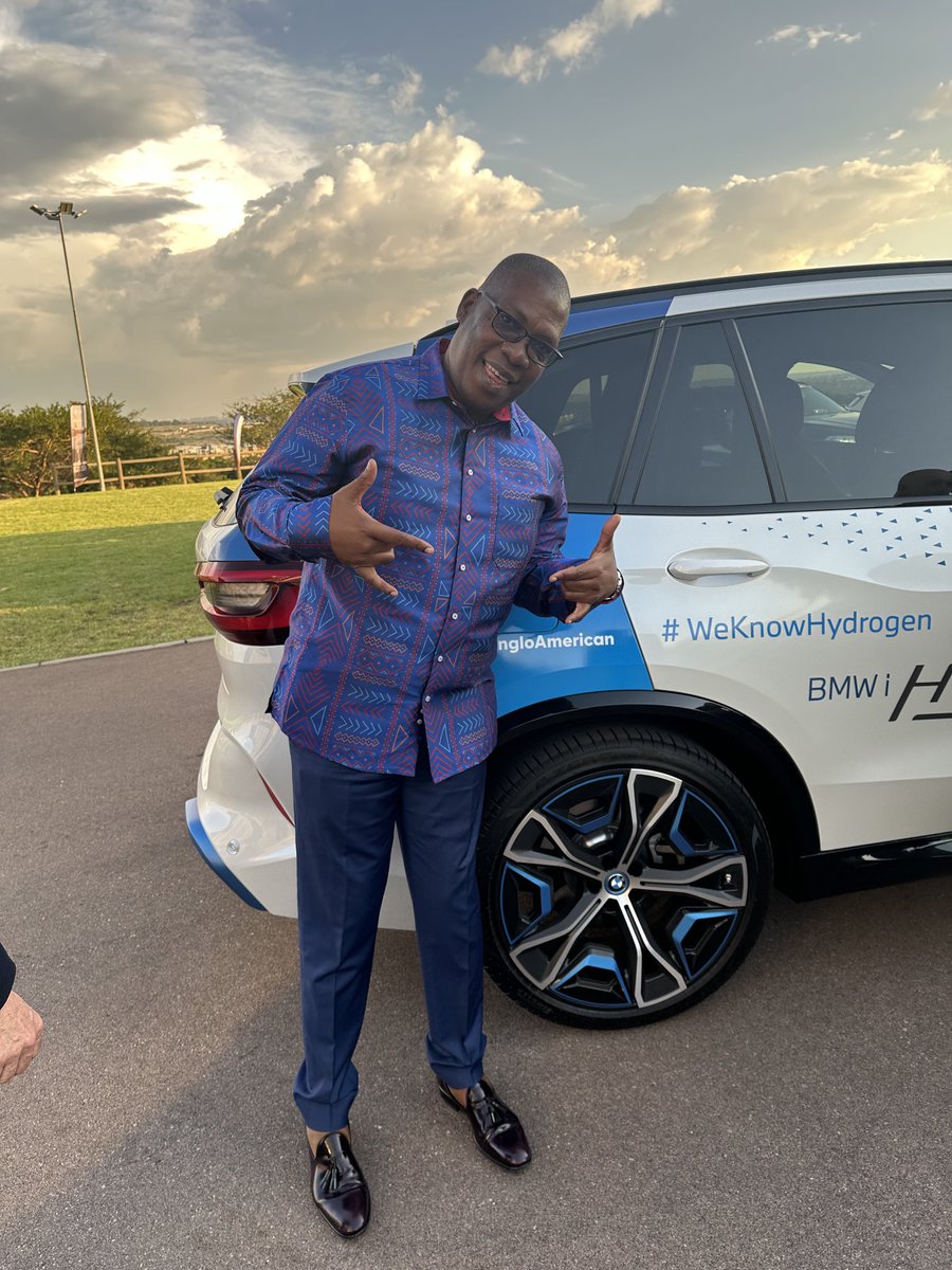 Lesufi's tweet photo. The modern world is here ….. thanks BMW for launching this hydrogen initiative here in Gauteng. #GrowingGautengTogether https://t.co/hqqGxPt6Qs