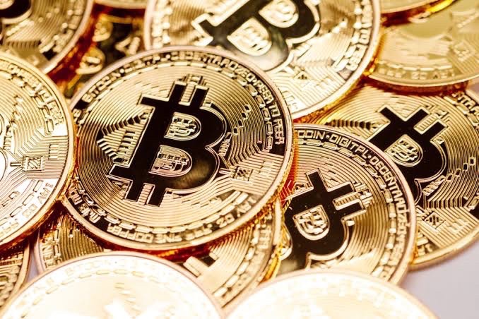 coinspace_'s tweet photo. 現在、#Bitcoin ETFのBTC保有量は22万を超えており、BTCの全供給量(＝2100万枚)の約1%に当たります👀☝️

1%は結構な数字です。正直、こんなに早く1%に到達するとは思いませんでした。

この先も、市場からBTCが減り続けていくでしょう。

#Bitcoin の価値は上がっていきます🚀🔥 https://t.co/bhlQmv3NHF