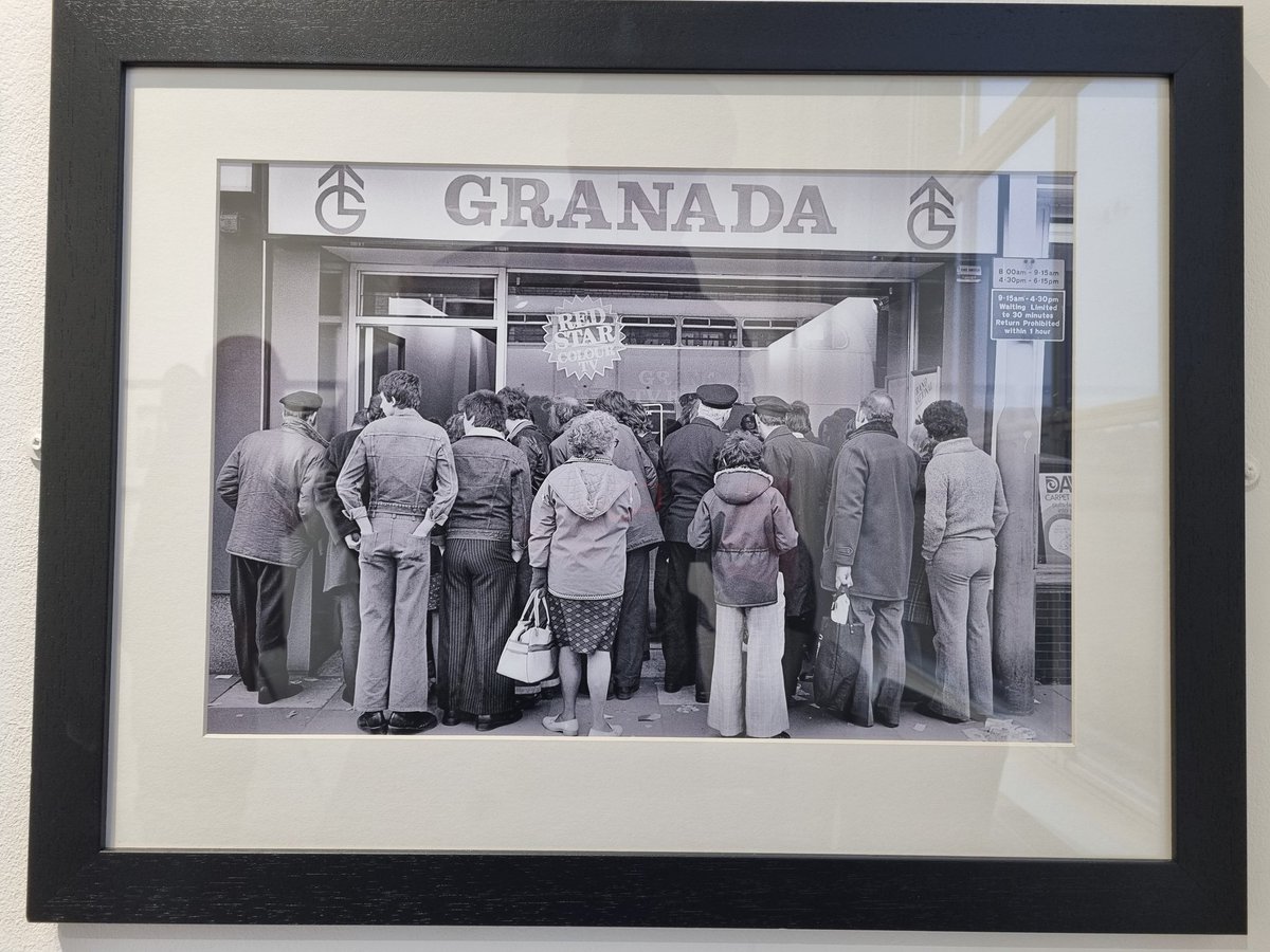 Owen_de_Visser's tweet photo. I visited the opening day of the Phil Loach exhibition at The RBSA.

An enlightening snapshot of The Black Country in the late 1970s, including some genuinely heartwarming moments.

Well done to his lovely widow Dot Byrne, and the RBSA team for this spotlight on Phil's work ❤️ https://t.co/kmJOjTWq1z