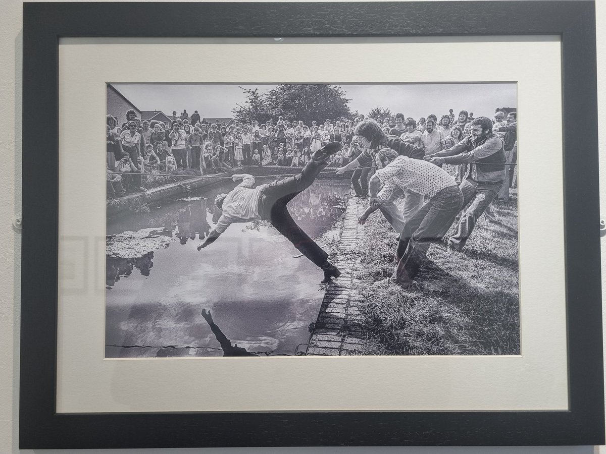 Owen_de_Visser's tweet photo. I visited the opening day of the Phil Loach exhibition at The RBSA.

An enlightening snapshot of The Black Country in the late 1970s, including some genuinely heartwarming moments.

Well done to his lovely widow Dot Byrne, and the RBSA team for this spotlight on Phil's work ❤️ https://t.co/kmJOjTWq1z