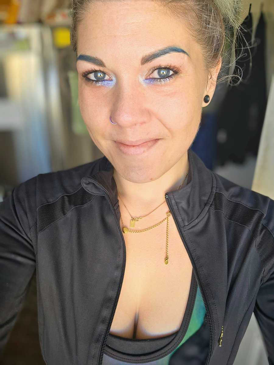 ClassyKatie's tweet photo. Live 

https://t.co/kU4KdxpS0c https://t.co/HUkTvXH6So