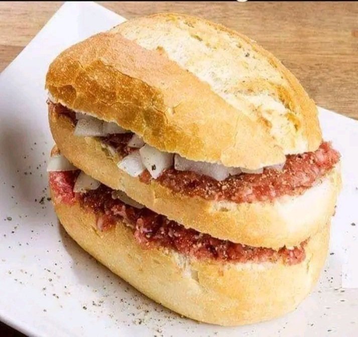 Mir geht die Berliner /Pfannkuchen Diskussion auf den Sack. Ich esse jetzt was vernünftiges.
Das ist übrigens ein Mettbrötchen. Da sind wir uns einig, oder?