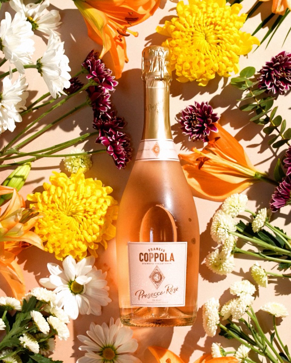 You get the flowers and we’ll get the Prosecco Rosé. 🤝 Happy Galentine’s Day!