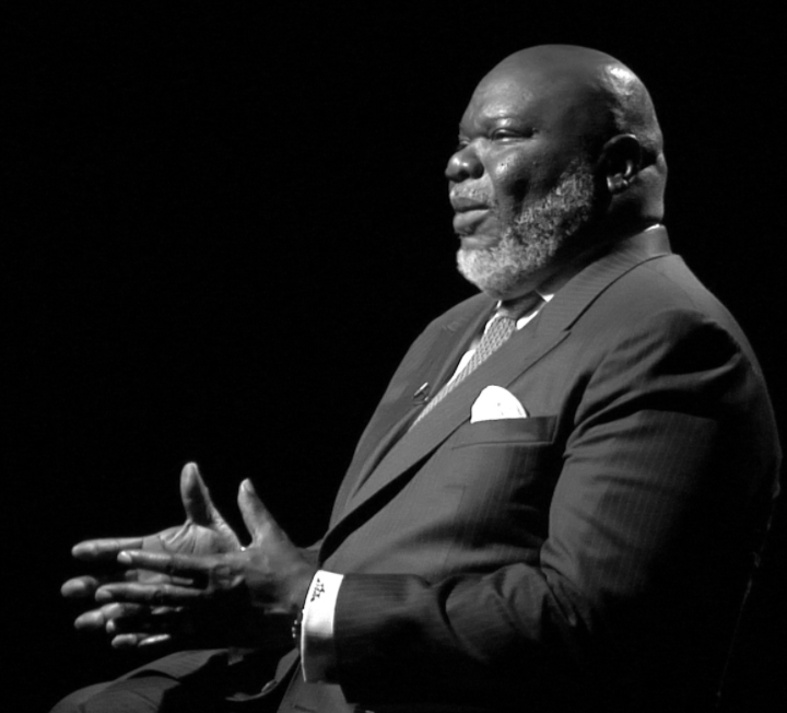YWCANH's tweet photo. Thomas Dexter Jakes Sr., known as T. D. Jakes, is an american bishop, author,  filmmaker. He is the bishop of The Potter's House, a non-denominational american megachurch.  #blackhistorymonth  #blackhistory #ywcanh #onamission https://t.co/IdpzZGwAfV