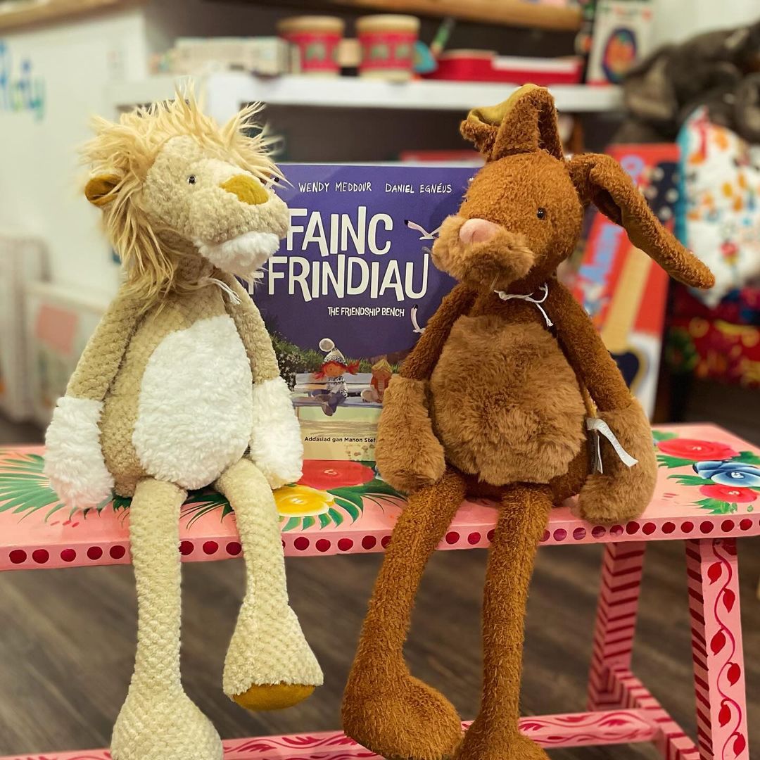 Exploring the Morgan Quarter this half term?

Make sure  to pop into the wonderful Albatros Toys and explore a range of furry friends, puzzles, toys and more ✨

#morganquarter #halfterm