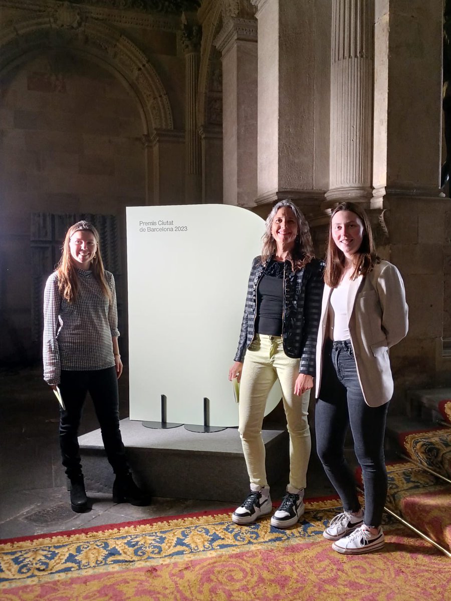 Les “Hypatia I” hem rebut una Menció Especial als #PremisCiutatBarcelona2023 

Un honor poder rebre aquest reconeixement la setmana que @hypatiamars celebra 3 anys del seu naixement 👩🏼‍🚀🚀

Moltes gràcies <a href="/BCNCiencia/">BCNCiència</a> <a href="/bcn_ajuntament/">Ajuntament de Barcelona</a> 

Més info 🔗 barcelona.cat/infobarcelona/…
