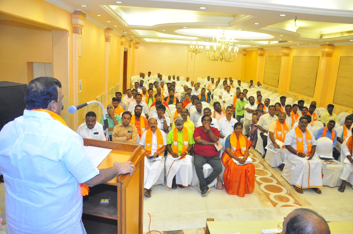 SelvaMPPY's tweet photo. Today, I took part in the Beneficiary Sampark organized by BJP Puducherry. I spoke among the beneficiaries and party officials about the various government schemes of the hon. Prime Minister and it's impact on the general public!

#selvaganabathy #BJP @JPNadda @blsanthosh @BlrNirmal