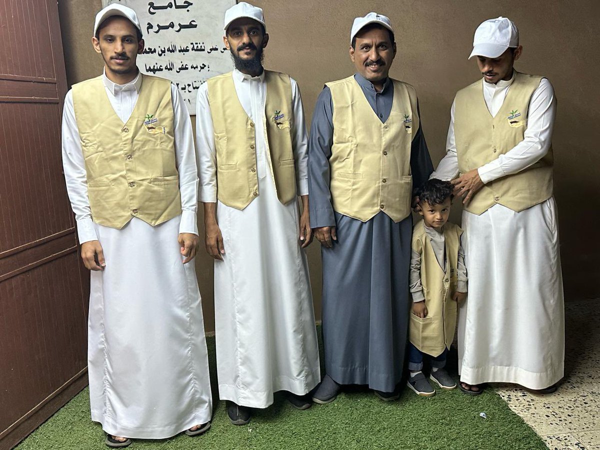 وبدأت رائحة رمضان تقترب
وتلوح في الأفق نسماته المباركة 
                - - - - - - 
بفضل الله وتوفيقه ثم اعضاءنا المباركين انطلقت حملتنا السنوية السادسة على التوالي لصيانة وتهيئة المساجد لاستقبال شهر رمضان المبارك لعام١٤٤٥هـ         
بلغنا الله وإياكم أيامه ولياليه وبارك لنا فيه