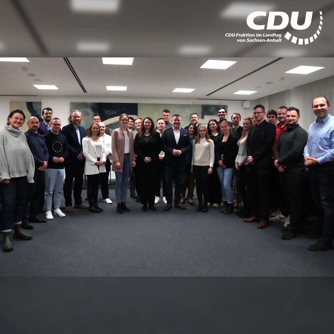 Junge Mandatsträger aus ganz #SachsenAnhalt zu Gast im Landtag. Auf Einladung von Markus Kurze diskutierten 45 junge #Kommunalpolitik|er mit Vertretern unserer Fraktion über die aktuelle parlamentarische Arbeit.