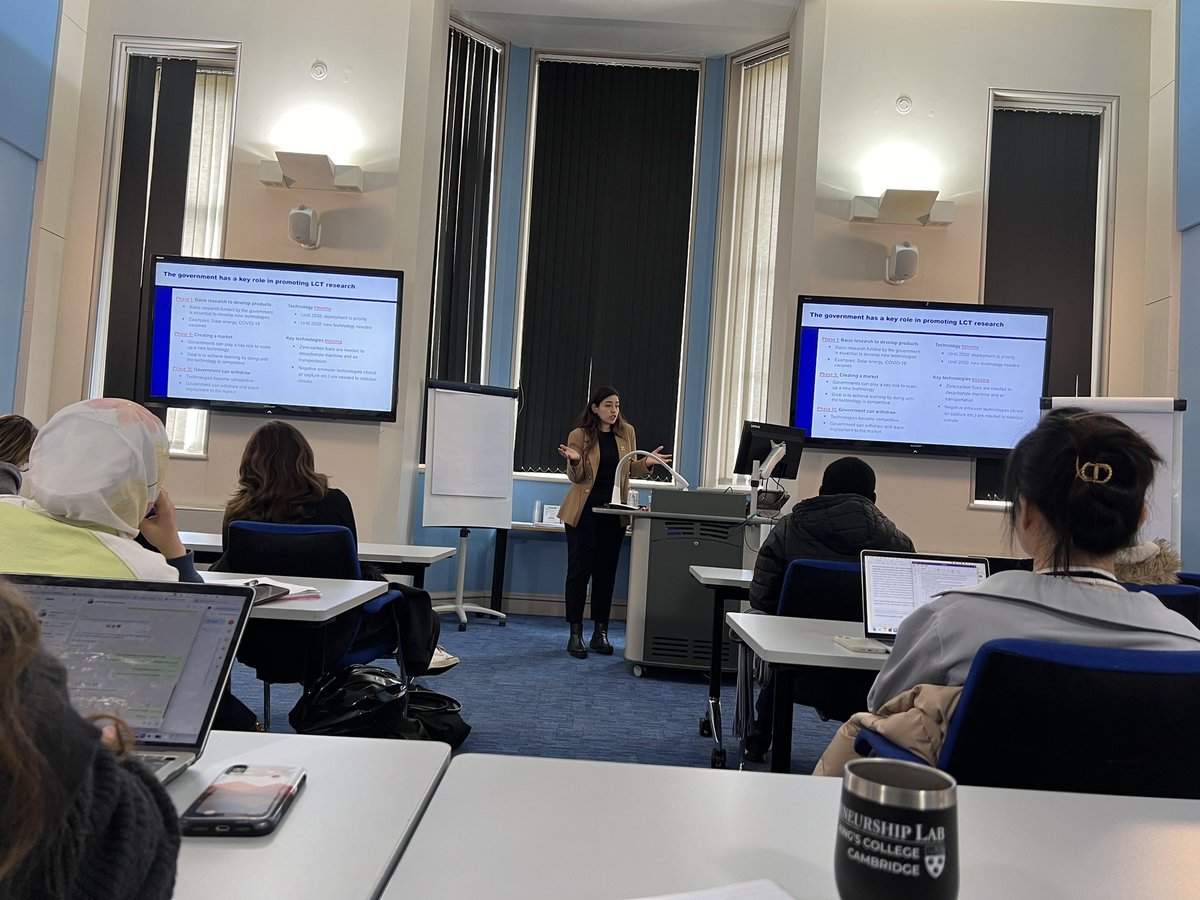 Great to have @HasnaZeina from the @IMFNews visiting us @CambridgeJBS & @KingsELab this week and presenting her joint work on green #innovation, analysing the economic impact of green innovation at the macro-and micro-levels, and the role of #environmental policies in boosting