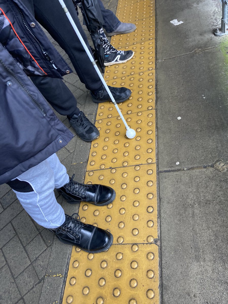 SoutheastCRP's tweet photo. Today’s #TryATrain trip with @berkshirevision, travelled from Reading to Slough to hear/feel the IETs going through at full speed. We were given special permission at Reading station to stand on the yellow line as part of their travel training. Thanks to @GWRHelp #CommunityRail https://t.co/t79e2kxjIx