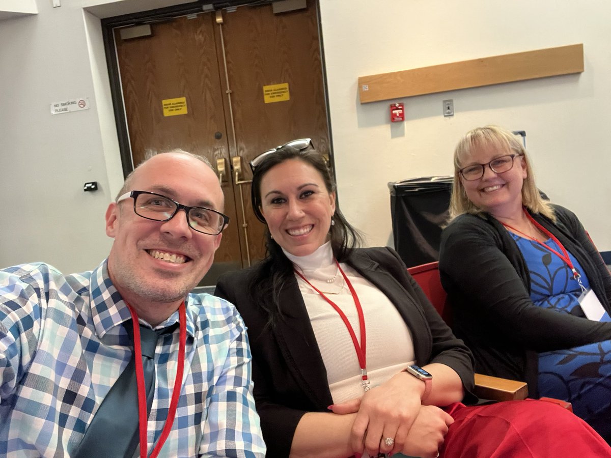 DHooverBeetFCPS's tweet photo. @FCPSMaryland representing at @Maespmd AP Conference today. Glad to be here and representing one of the top counties in Maryland. Congratulations FCPS’ own Sheri Murphy on being Maryland AP of the year. #APConference @AP_Ryley_CHS @FCPS_Hilliard https://t.co/wSWXB2vmCi