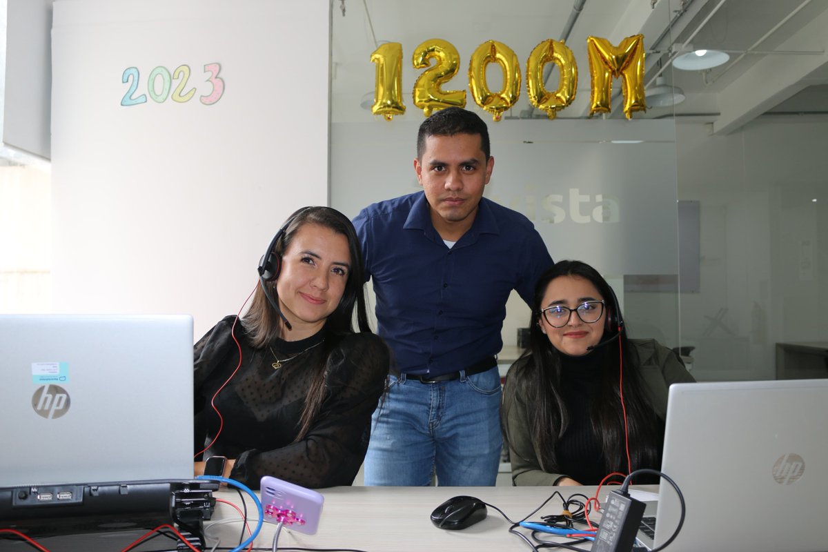 AvistaColombia's tweet photo. 💻✨En Avista nuestro equipo de #negociosdigitales ha demostrado que la innovación y la tecnología son la clave del éxito. Gracias por impulsar nuestra presencia en línea y llevarnos a nuevos niveles. 
¡El futuro digital es nuestro terreno y estamos listos para conquistarlo! 🌐 https://t.co/9wG4Ps6JyT