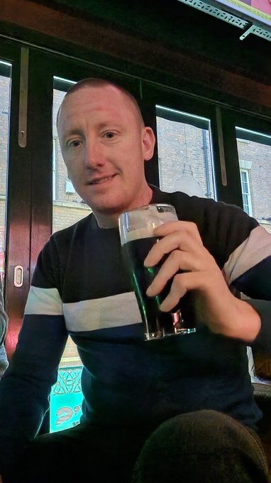 Drinks anyone? https://t.co/lnzduTfQwv