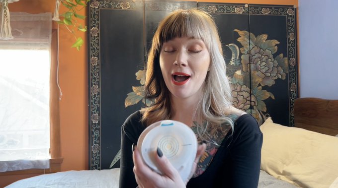 Raise your hand 🙋&zwj;♀️ if you never remember to take thumbnail photos for your videos, so your cover image
