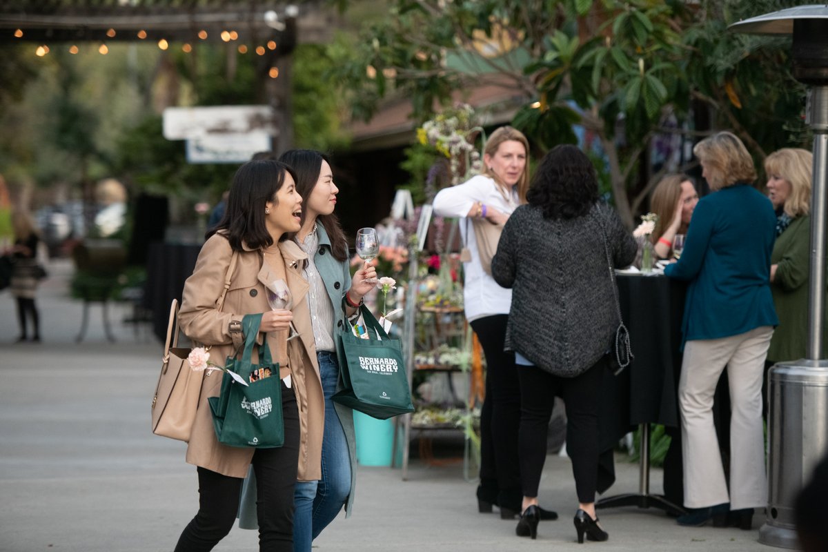 SDWomensWeek's tweet image. Join us for San Diego Women’s Week 2024. Embrace your power, courageously show your vulnerability, and step into your light. Purchase an All Week Pass today at sdwomensweek.com/tickets/.
#NSDBC #SDBizchamber #sandiego #TeamLeadership #WomenInLeadership #LeadershipConference