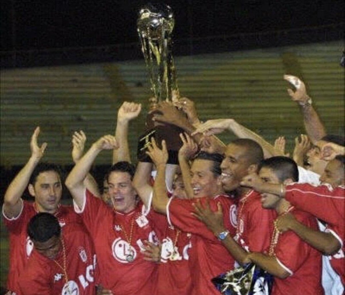 Feliz cumpleaños <a href="/AmericadeCali/">América de Cali</a> grandes , recuerdos , grandes gestas y un agradecimiento eterno al club y a toda su hinchada