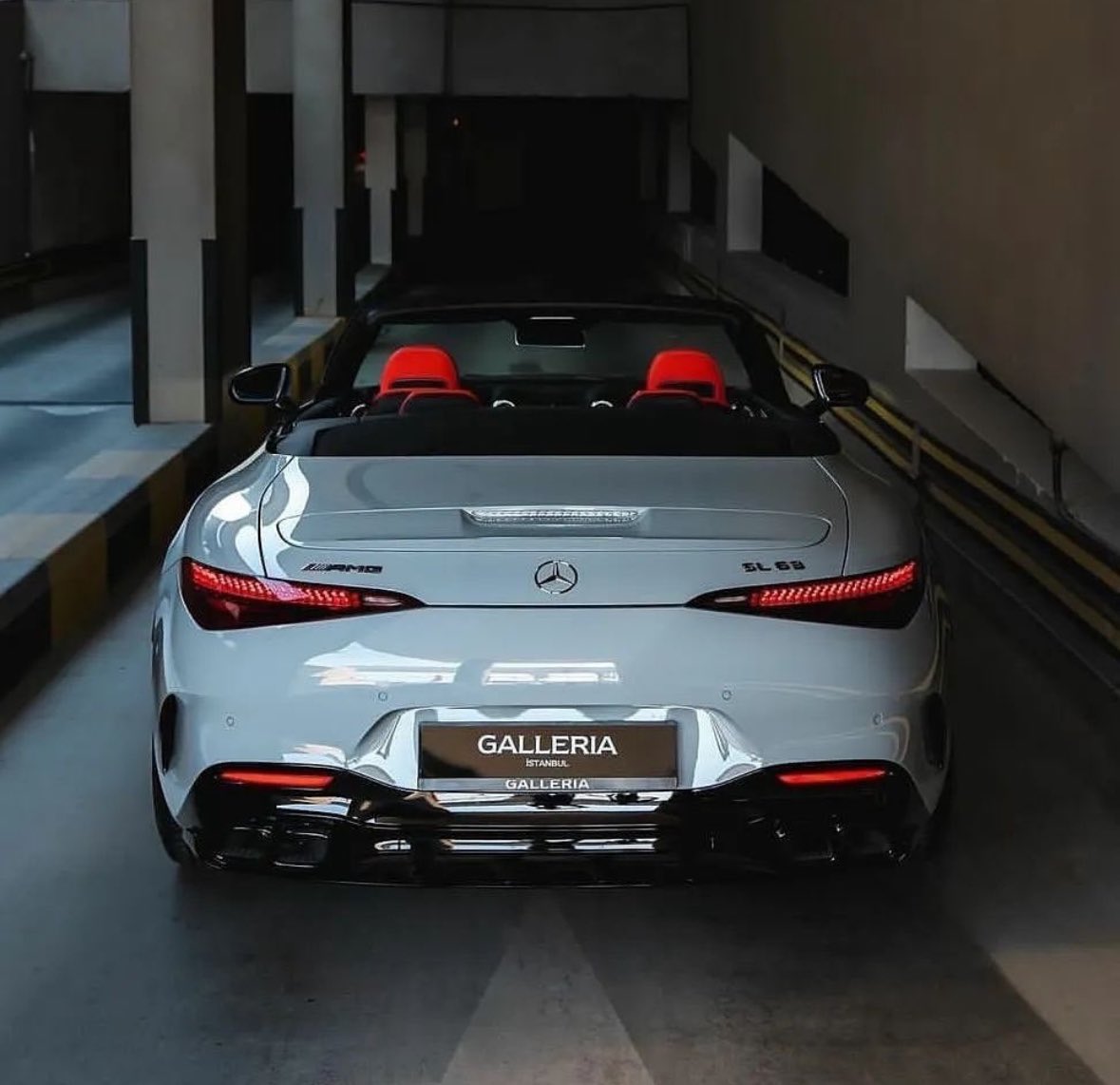 naan c’est un vrai poulet cette SL 63 🍗😮‍💨