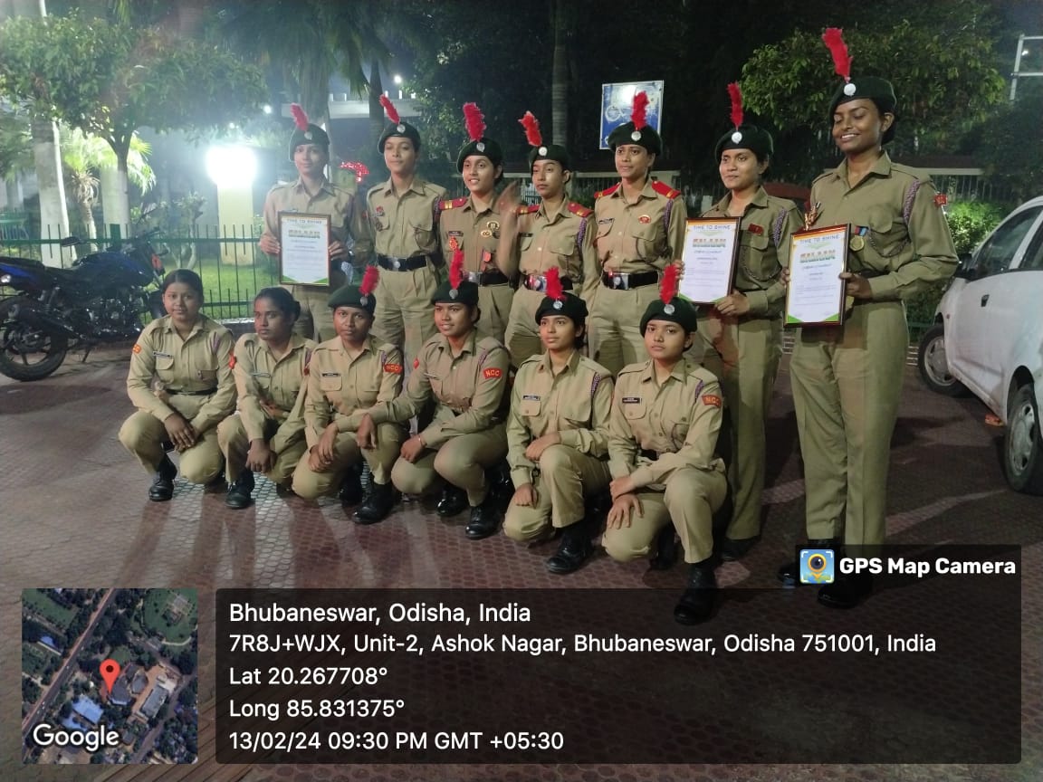 NCC_RDWU's tweet photo. Cdts at event organized by "Time to Shine" to commemorate martyrs in the Pulwama attack. Some cdts were felicitated for their contributions.
@RDWUniversity @1orissagirls 
#NCC #Martyr #commemoration #pulwama #felicitation https://t.co/NlFDddHeIM