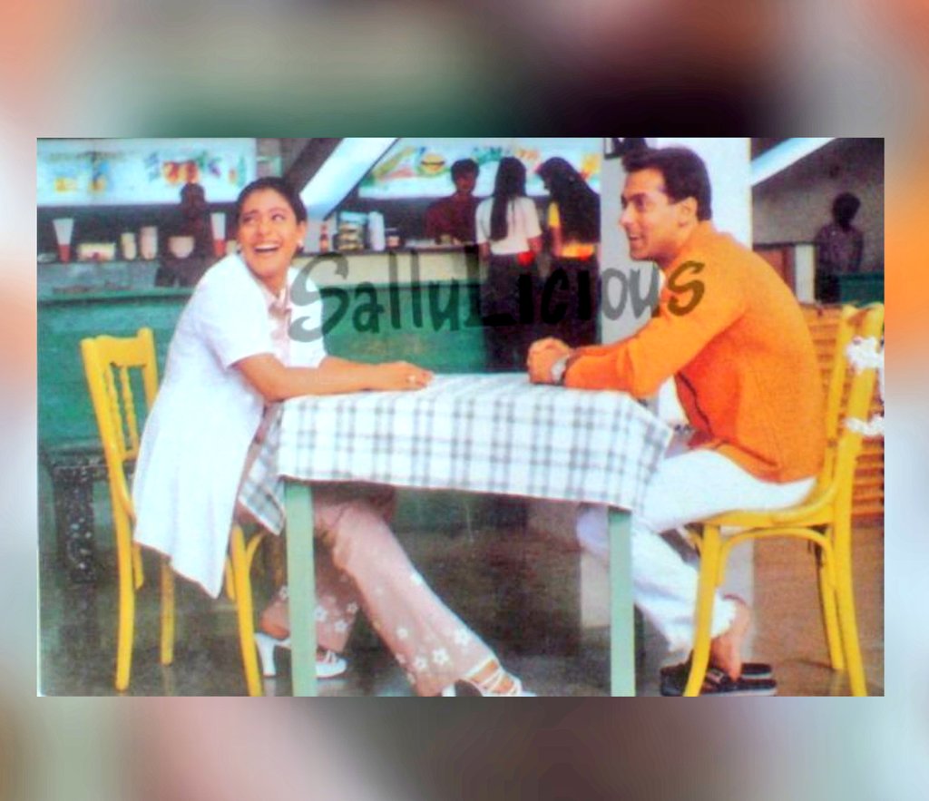 rare photo of Salman Khan and Kajol during the shooting of the film Pyaar Kiya To Darna Kya in 1998.💜💞❤️🩷💗

@BeingSalmanKhan @itsKajolD
#SalmanKhan #SalmanKhanfan #Kajol #KajolDevgn  @neelikhan @TeamKajol SKajol