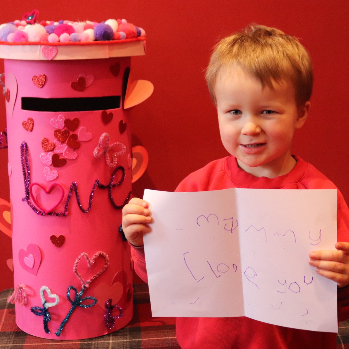 Sending lots of love to our friends and followers this #ValentinesDay.
Our PTA postbox was overflowing with thoughtful cards, messages and gifts from friends across all year groups last week.
In our Early Years we have been making our own cards and practising our handwriting.