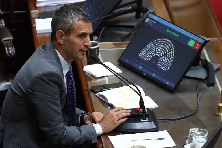 El enojo de Martín Menem tras la carta de la UCR: “Estuvieron bastante tiempo sin abrir la boca” dlvr.it/T2h87X