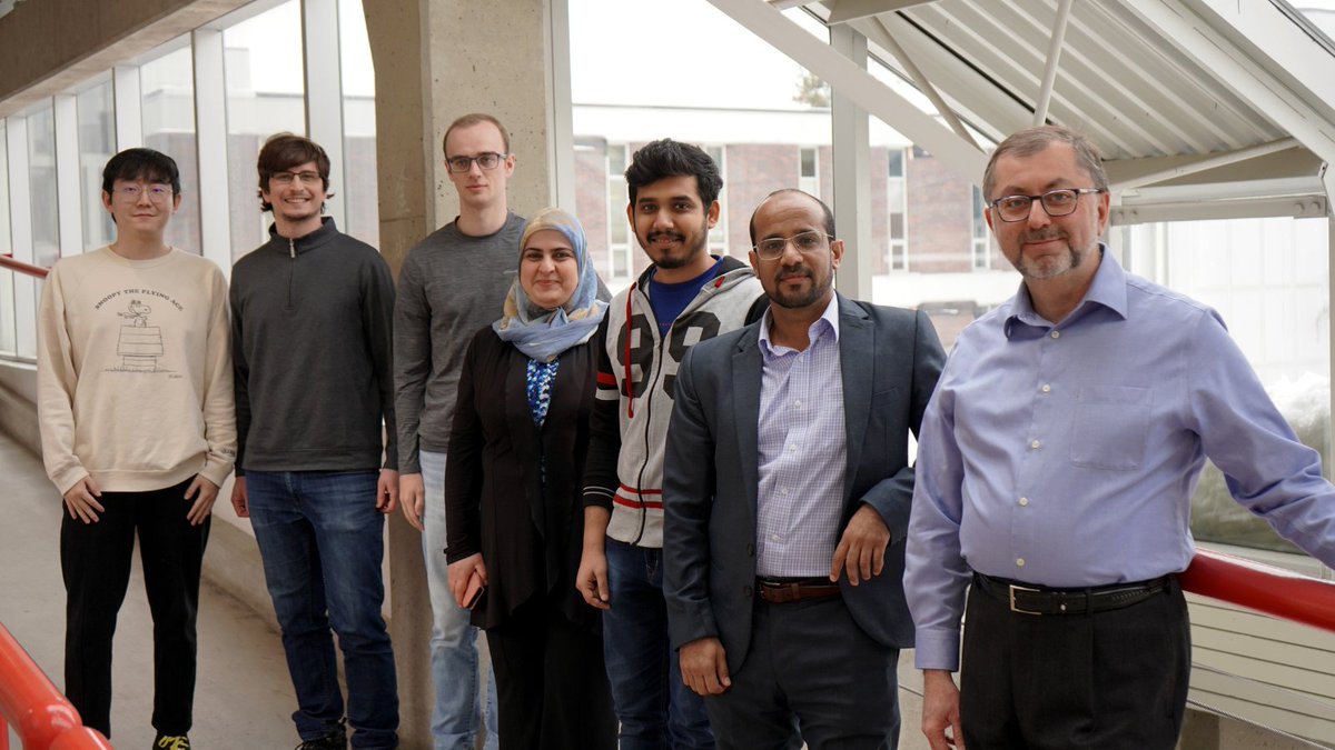 CarletonEngDesg's tweet photo. 📡 Imagine accessing the Internet from remote locations or disaster zones!  @Carleton_U Chancellor’s Professor Halim Yanikomeroglu and his research team are revolutionizing what satellite communication technology could look like in as early as the 2030s: https://t.co/014gvvwZxj. https://t.co/qYSJDjj76x