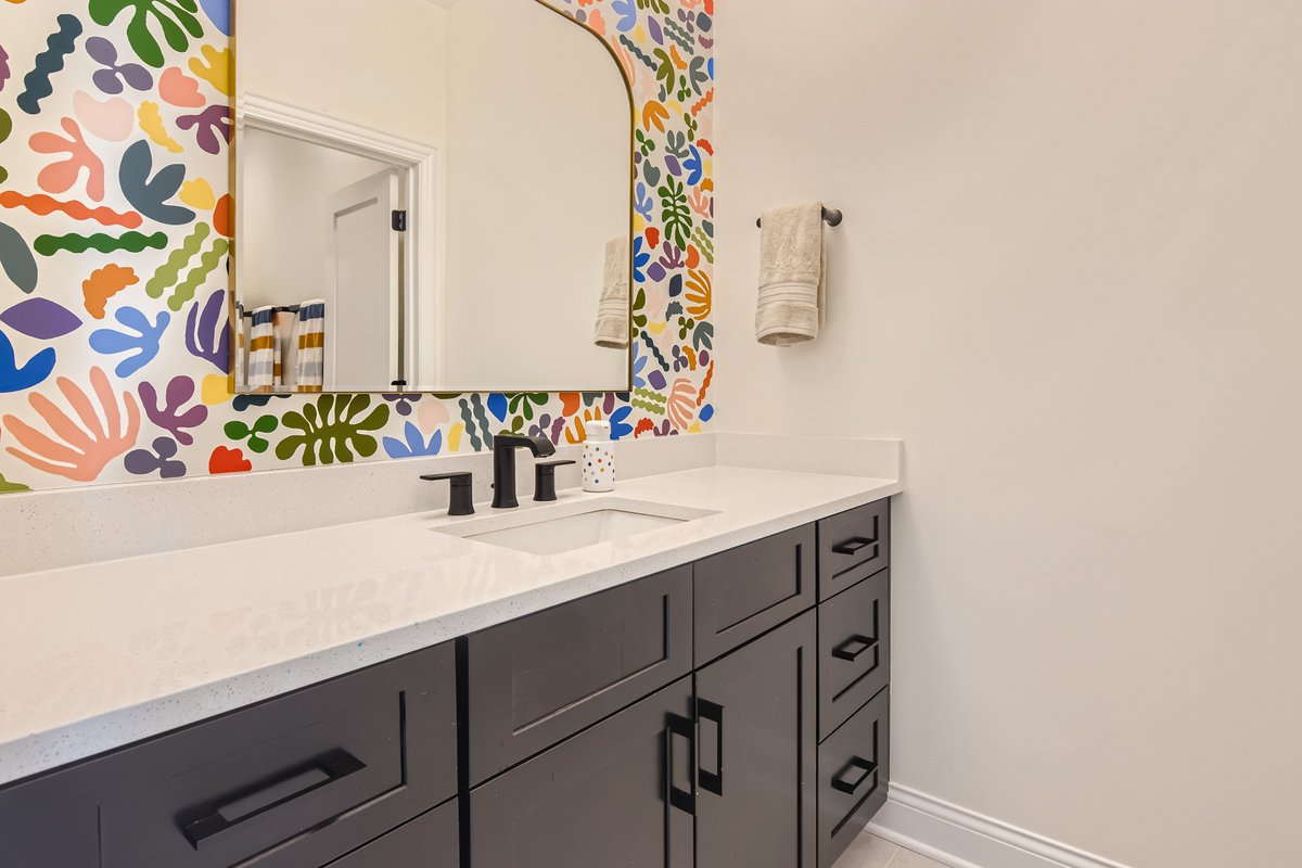 iconbuildgroup's tweet photo. Transform your kids' mundane bathroom into the extraordinary and let them dive into a world of vibrant hues and playful designs!
https://t.co/XCGs7LRz58
https://t.co/HogyP9sf6l
(847) 773-1200
#iconbuildinggroup #bathroom #bathrooms #kidsbathroom #kidsroom #paint #mural #murals https://t.co/iNBeqeFuVc