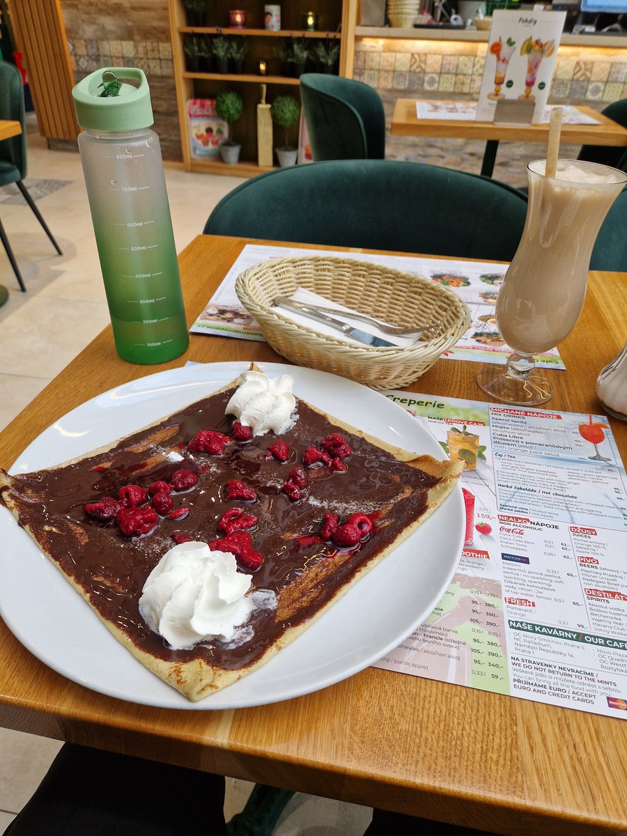 Mr M Lorne tweet media