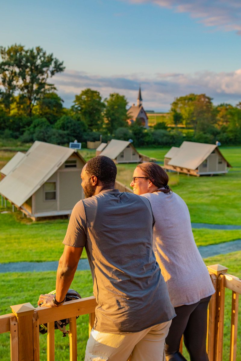 💥 Les réservations pour le camping dans les hébergements #oTENTik à Grand-Pré sont maintenant ouvertes ! 💥 

Réservez en ligne sur reservations.pc.gc.ca
Réservez par téléphone au 1--877-737-3783