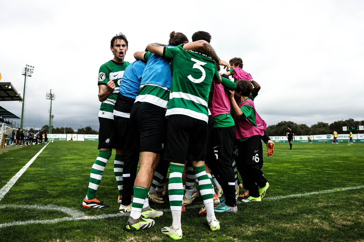 SportingCP's tweet photo. 📸 A vitória dos #Sub23SCP em imagens 🤩

#SCPGDEP https://t.co/oE7MFfIv0T