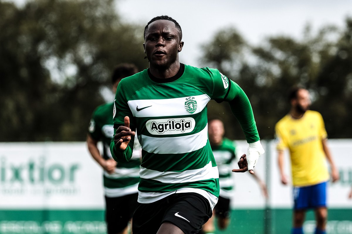 SportingCP's tweet photo. 📸 A vitória dos #Sub23SCP em imagens 🤩

#SCPGDEP https://t.co/oE7MFfIv0T