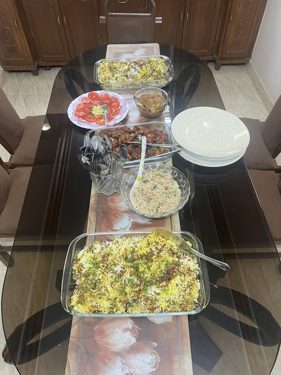 conradbeckham's tweet photo. Ta na na na Biryani Nights Biryani Nights 😍 Wonderful #HomeScreening with @LFCGoa 🙏🏼

If anyone else is interested in organising Home Screenings, DM us 😉 #YNWA #LFC #OLSC #Goa https://t.co/sLbv8wxMEt