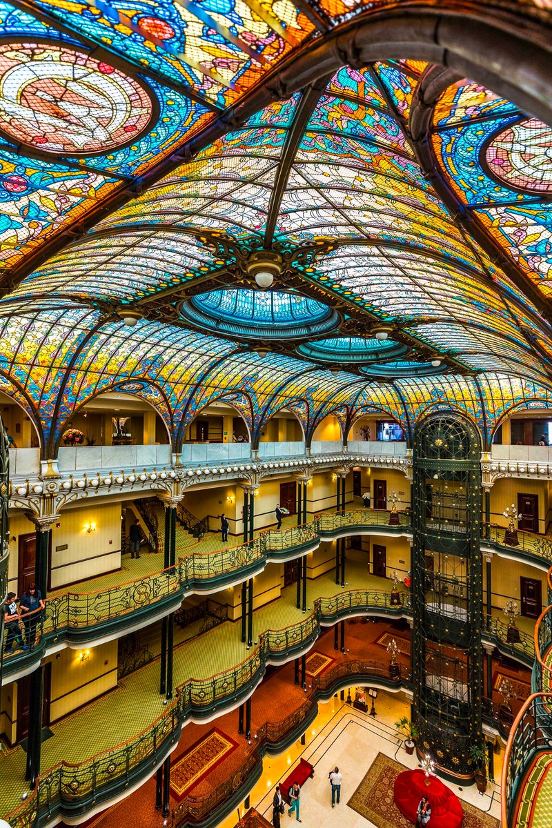 This is a hotel in Mexico City. Here's why it's aptly named the 'City of Palaces'... 🧵