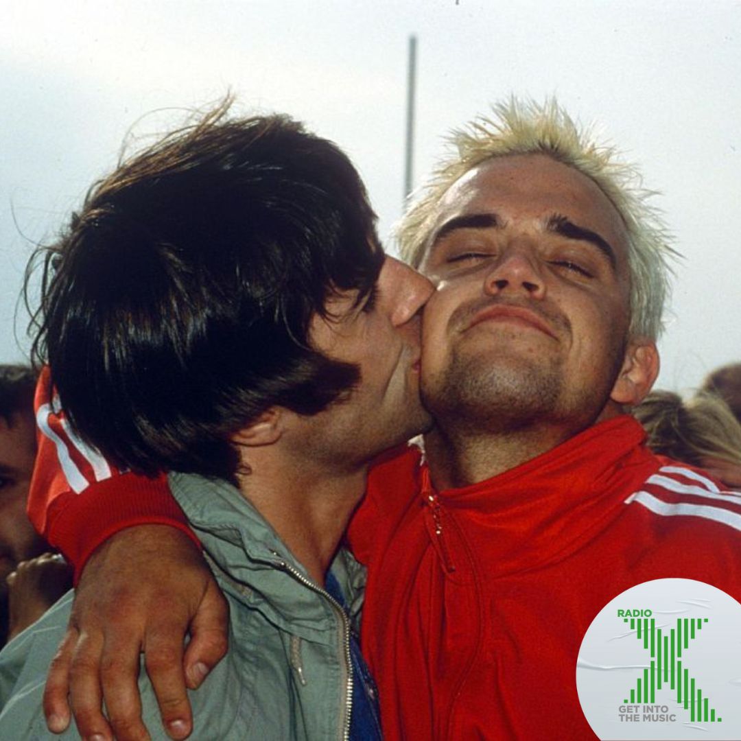 RadioX's tweet image. .@robbiewilliams turns 50 today 🎈here he is with @liamgallagher at @glastonbury back in 1995. 

📷: Getty