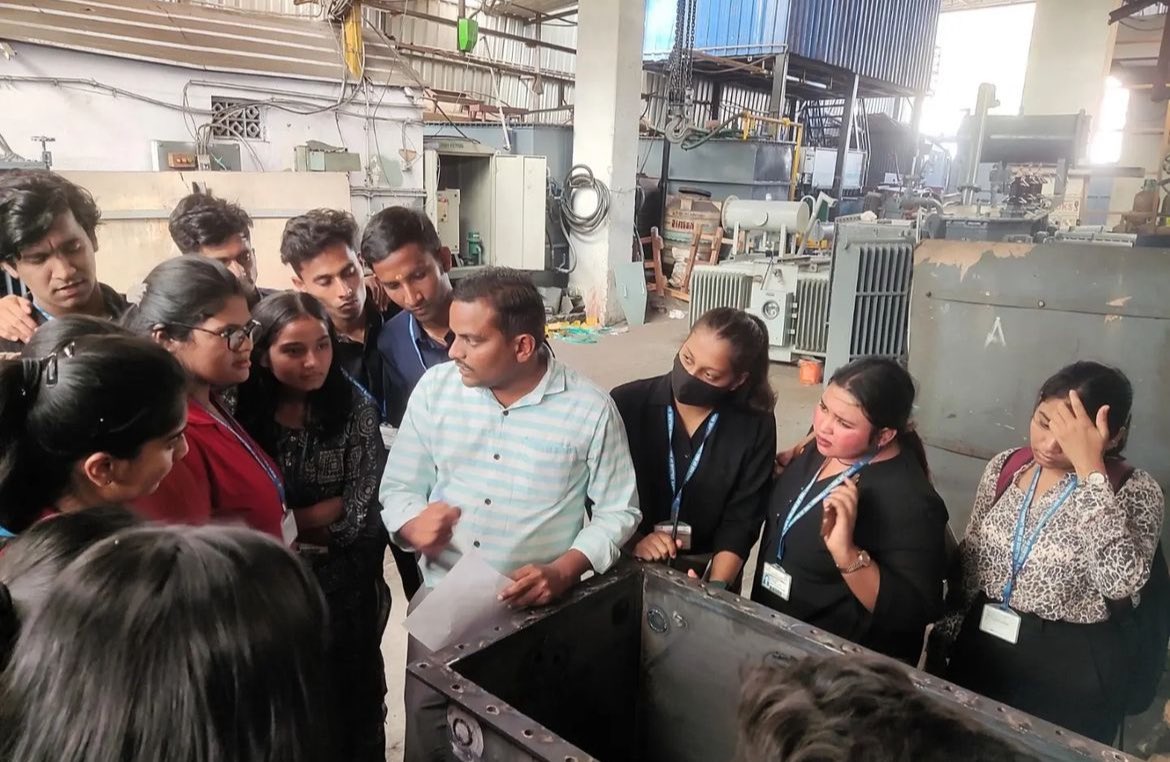 Our College organized an Industrial Visit to Sidhi Vinayak Transformer Industries situated in Kakti, Belagavi for students of Supply Chain Management on 31st January 2024
#LifeAtKLECBALC #klecbalc #KLECBALCBBA
#ThePlacetoBe #27YearsofCBALC #IndustrialVisit #SupplyChainManagement