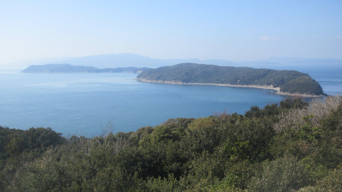 13日休暇村紀州加太の温泉に行く。前回行った加太海水浴場、淡島神社から山手に入る。近くに友ヶ島、その先に淡路島が見える。露天風呂から見る景色は ...